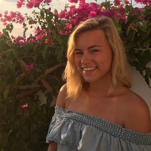 Meet your Posher, Julia